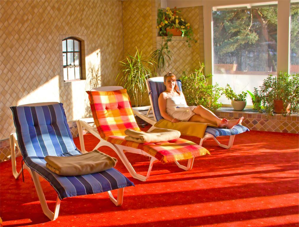 Hotel Kreuzer Wedel Exteriér fotografie