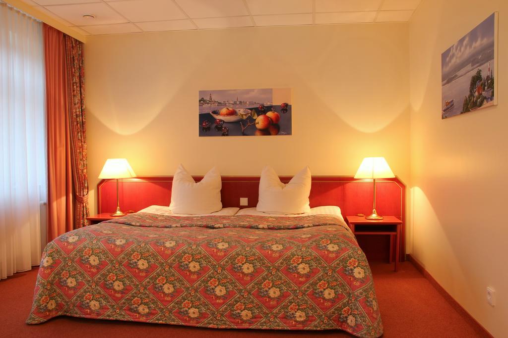 Hotel Kreuzer Wedel Pokoj fotografie