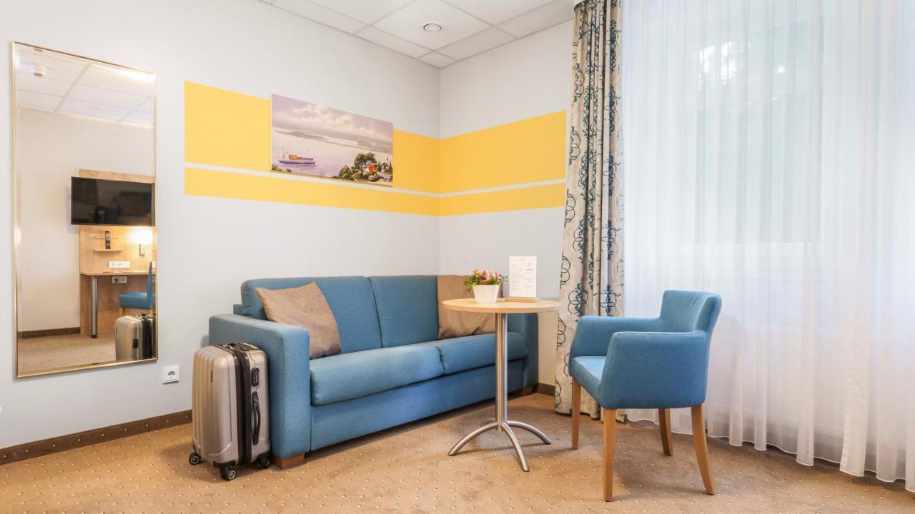 Hotel Kreuzer Wedel Exteriér fotografie