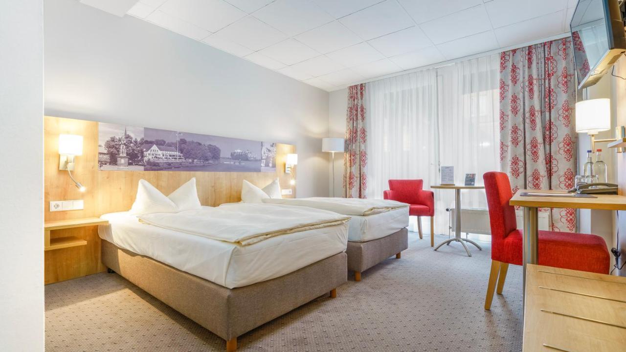 Hotel Kreuzer Wedel Exteriér fotografie