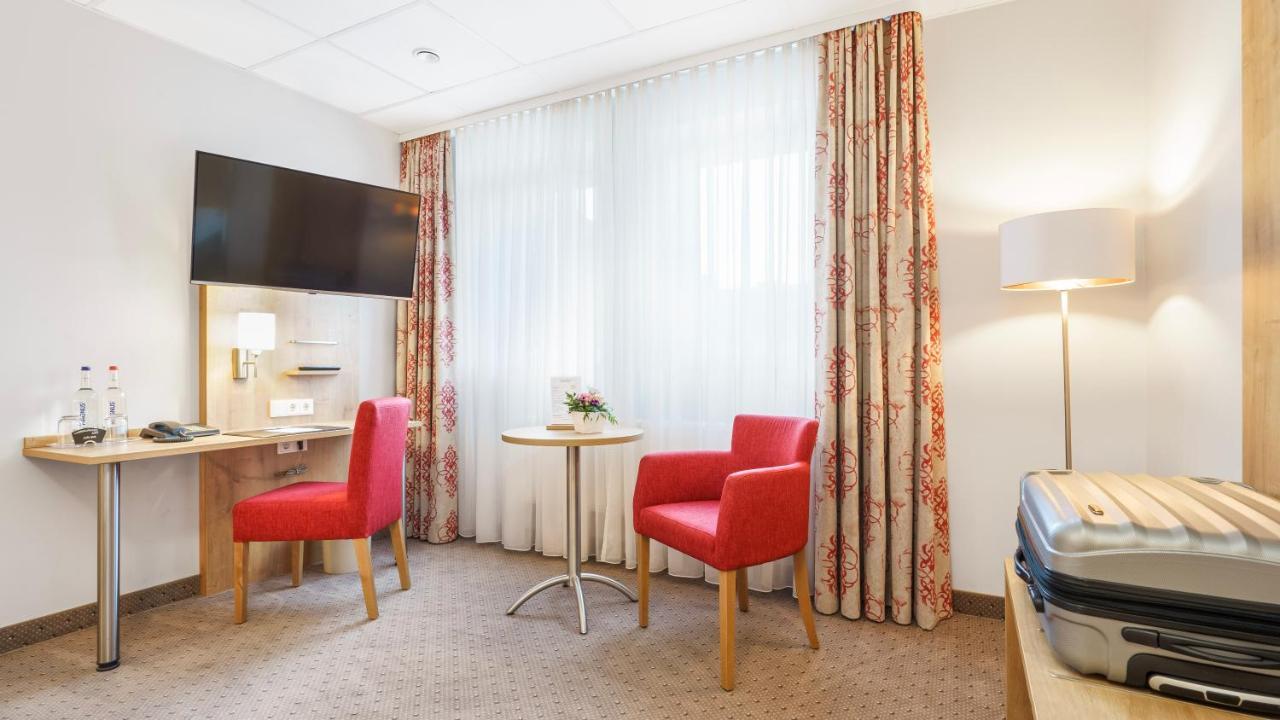 Hotel Kreuzer Wedel Exteriér fotografie