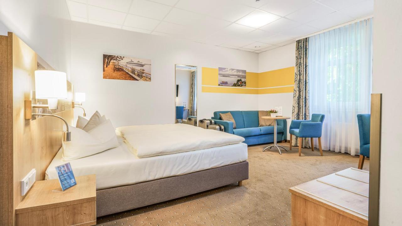 Hotel Kreuzer Wedel Exteriér fotografie